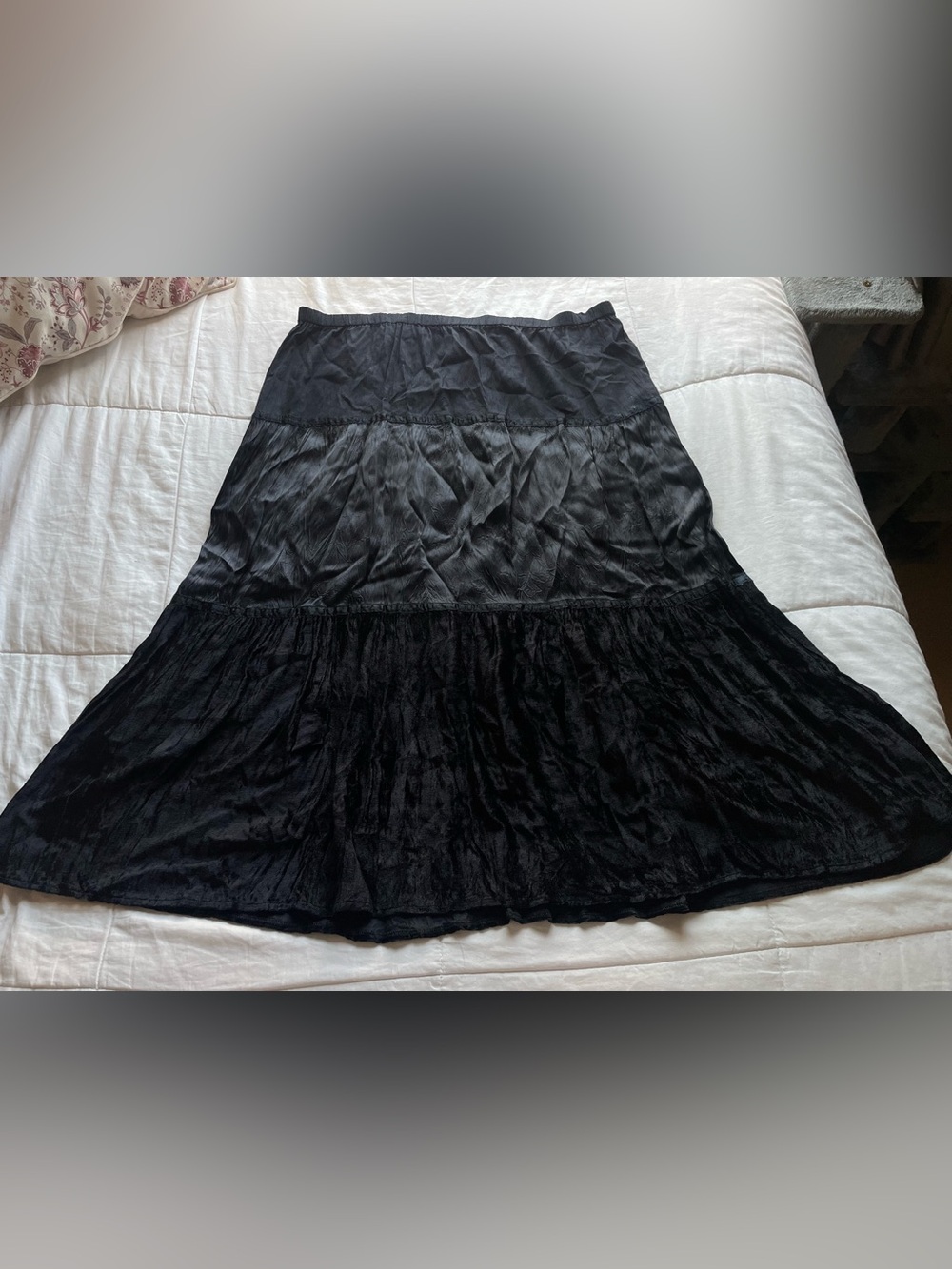 Vintage Black Tiered Satin Velvet Pull On Midi Skirt Large XL Whimsigoth Witchy